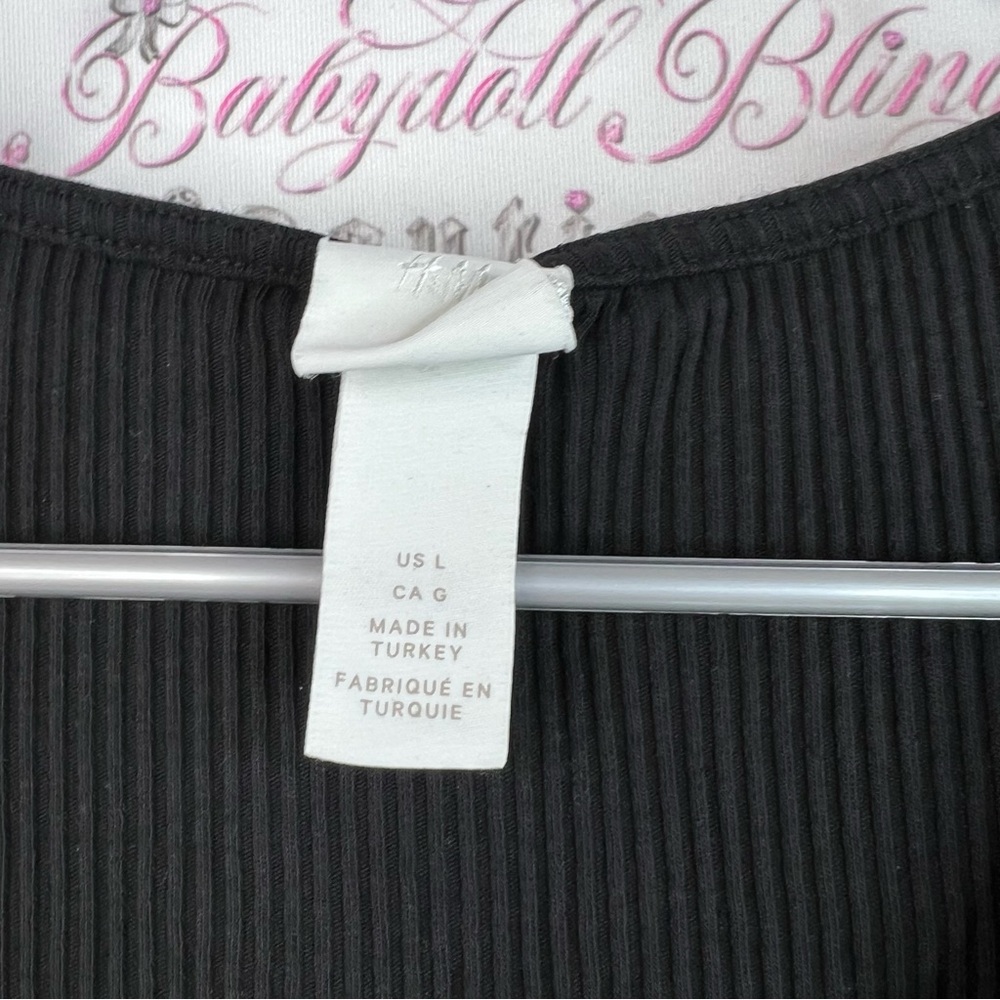 H&M tshirt button up tee stretchy Black Ribbed Short Sleeve Top - Picture 6 of 9